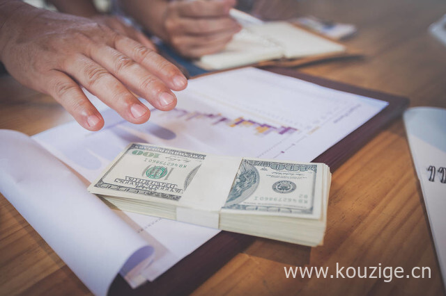 2026装修贷放款计息规则，实测5个装修贷款10万一年多少利息